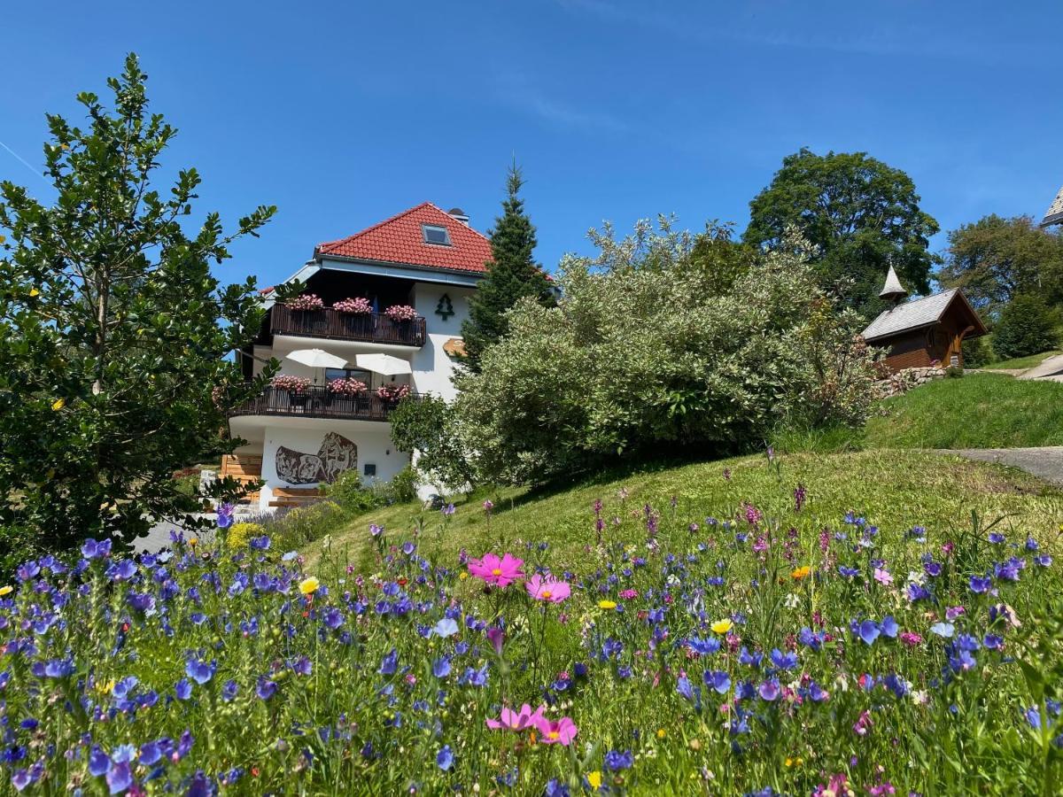 Schwarzwald-Hotel Kraeutle Фельдберг Экстерьер фото